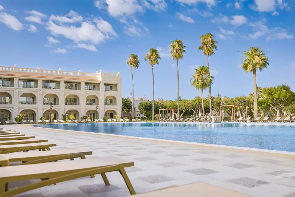 Helnan Antoniades Palace Hotel exterior and pool